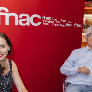 Exclusif - Olivia Ruiz - Rencontre Fnac avec Olivia Ruiz, à la Fnac Montparnasse - Paris le 17/06/2022 - © Jack Tribeca / Bestimage