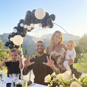 Julien Tanti est l'heureux papa de deux enfants, Tiago et Angelina, qu'il a eu avec sa femme Manon Marsault - Instagram