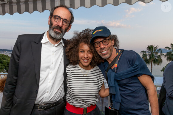 Exclusif - Alexandra gavrace (producteur), Sofia djama (réalisatrice algérienne) et Hassan Guerrar (attaché de presse) - Présentation de la collection de joaillerie Helena Joy à la suite Sandra & Co lors du 76ème Festival International du Film de Cannes le 22 mai 2023. © Aurelio Stella/Bestimage