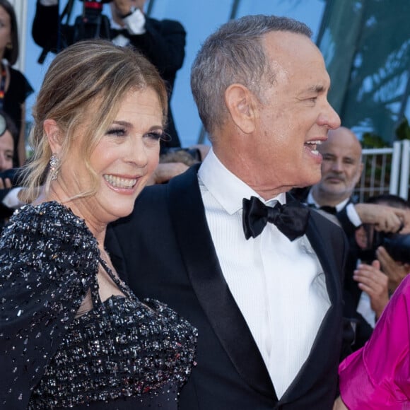 Rita Wilson et son mari Tom Hanks, Hope Davis - Montée des marches du film " Asteroid City " lors du 76ème Festival International du Film de Cannes, au Palais des Festivals à Cannes. Le 23 mai 2023 © Olivier Borde / Bestimage