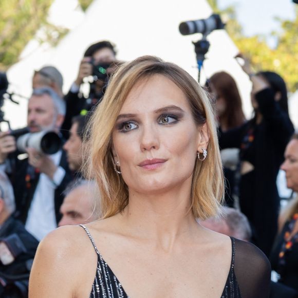 Ana Girardot - Montée des marches du film « Asteroid City » lors du 76ème Festival International du Film de Cannes, au Palais des Festivals à Cannes. Le 23 mai 2023 © Olivier Borde / Bestimage  Red carpet of the movie « Asteroid City » during the 76th Cannes International Film Festival at the Palais des Festivals in Cannes, France. On may 23th 2023 