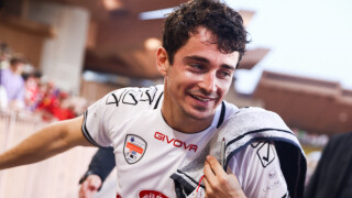 Charles Leclerc torse nu, Pierre Gasly avec sa sublime compagne... sous les yeux d'Albert de Monaco