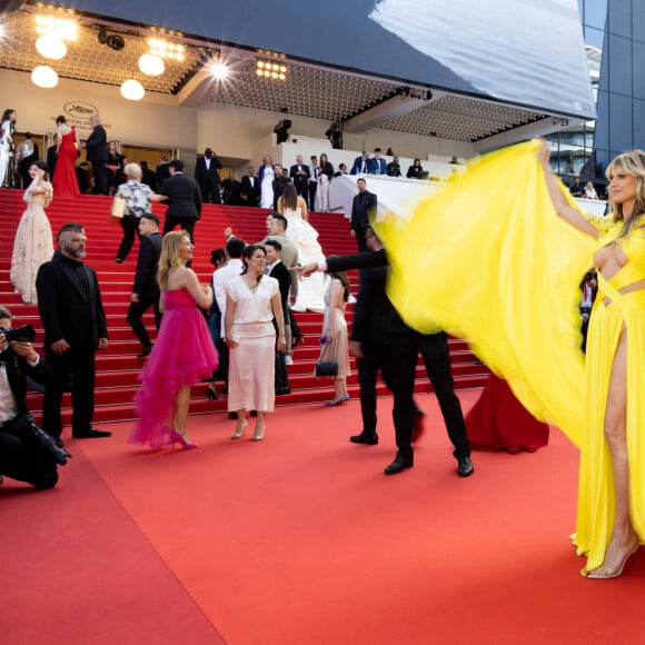 Heidi Klum - Montée des marches du film " La passion de Dodin Bouffant " lors du 76ème Festival International du Film de Cannes, au Palais des Festivals à Cannes. Le 24 mai 2023 © Jacovides-Moreau / Bestimage 