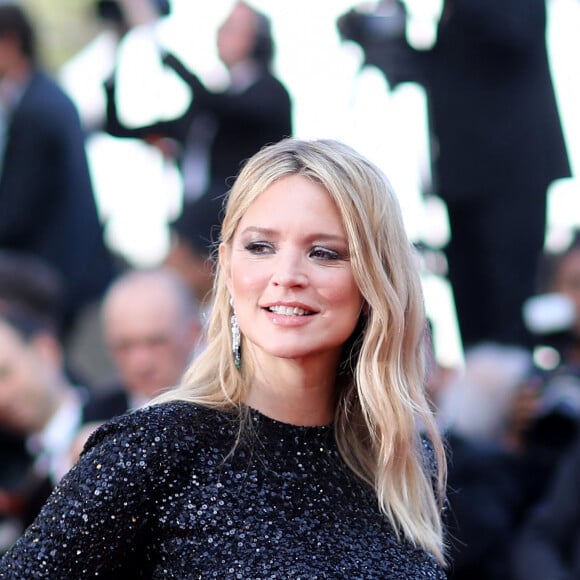 Virginie Efira (enceinte) - Montée des marches du film « La passion de Dodin Bouffant » lors du 76ème Festival International du Film de Cannes, au Palais des Festivals à Cannes. Le 24 mai 2023 © Jacovides-Moreau / Bestimage