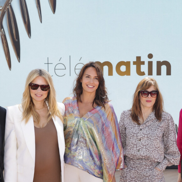 Exclusif - Damien Thévenot, Virginie Efira (enceinte), Julia Vignali, Valérie Donzelli, Charlotte Lipinska sur le plateau de l"émission Télématin lors du 76ème Festival International du Film de Cannes, France, le 23 mai 2023. © Jack Tribeca/Bestimage