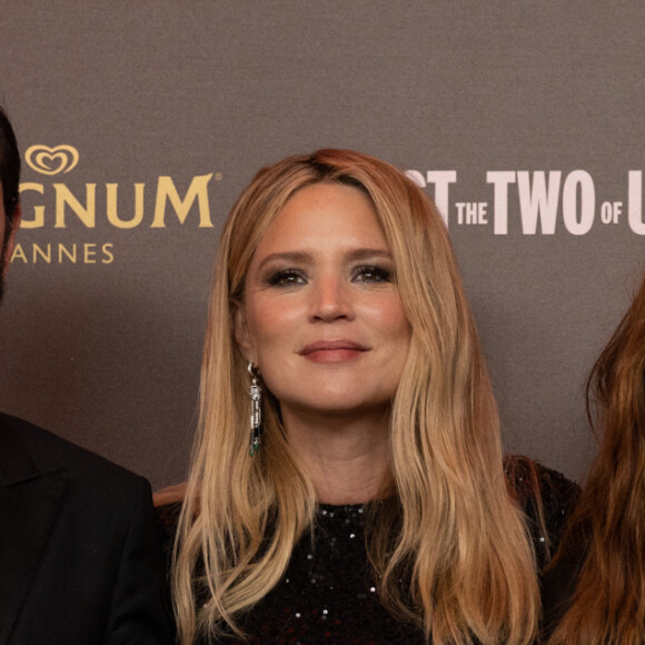 Virginie Efira, Melvil Poupaud, Valérie Donzelli - Soirée sur la plage Magnum lors du 76ème Festival International du Film de Cannes le 25 mai 2023. © Cannes Magnum/ Jeremy Melloul/Bestimage 