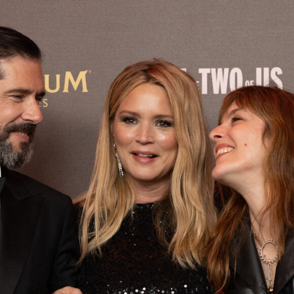 Virginie Efira, Melvil Poupaud, Valérie Donzelli - Soirée sur la plage Magnum lors du 76ème Festival International du Film de Cannes le 25 mai 2023. © Cannes Magnum/ Jeremy Melloul/Bestimage 