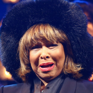 Tina Turner était une artiste prête à monter sur scène à toutes les conditions.
Tina Turner assiste à la première de la comédie musicale "Tina" à Hambourg en Allemagne.