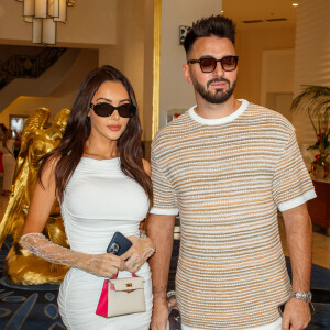 Nabilla Benattia-Vergara et son mari Thomas Vergara à l'hôtel "Martinez" lors du 76ème Festival International du Film de Cannes, le 23 mai 2023.