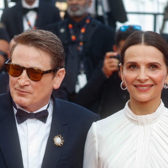 Benoît Magimel, Juliette Binoche - Montée des marches du film " La passion de Dodin Bouffant " lors du 76ème Festival International du Film de Cannes, au Palais des Festivals à Cannes. Le 24 mai 2023 © Christophe Clovis / Bestimage