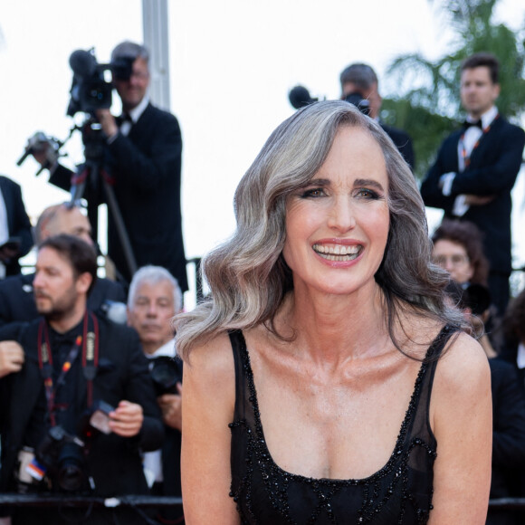 Andie MacDowell - Montée des marches du film " The Old Oak " lors du 76ème Festival International du Film de Cannes, au Palais des Festivals à Cannes. Le 26 mai 2023 © Olivier Borde / Bestimage 