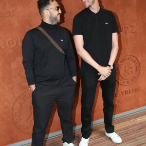 Jhon Rachid et Jean-Baptiste Maunier au village lors des Internationaux de France de Tennis de Roland Garros 2022 (jour 6), à Paris, France, le 27 mai 2022. © Bertrand Rindoff/Bestimage 