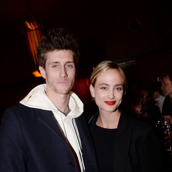 Un bébé né dans une famille d'acteurs en tout cas, puisque sa tante Nora Arnezeder est également actrice. 
Jean-Baptiste Maunier et Nora Arnezeder à l'after-party du film "Mon Bébé" au Buddha-Bar à Paris, France, le 11 mars 2019. Un évènement organisé par Five Eyes production. © Rachid Bellak/Bestimage 