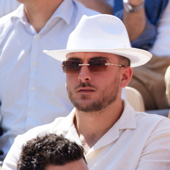 Amandine Petit et Julien Georges dans les tribunes lors des Internationaux de France de Tennis de Roland Garros 2023. Paris, le 29 mai 2023. © Jacovides / Moreau / Bestimage 