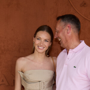 Amandine Petit et son père Jean Luc - Personnalités au Village lors des Internationaux de France de tennis de Roland Garros à Paris. Le 29 mai 2023 © Moreau-Jacovides / Bestimage 