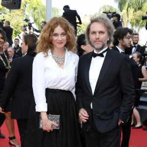 La photo idéale pour souhaiter une bonne semaine à ses abonnés !
Marine Delterme et son mari Florian Zeller - Montée des marches du film " Triangle of Sadness (Sans filtre) " lors du 75ème Festival International du Film de Cannes. Le 21 mai 2022 © Dominique Jacovides / Bestimage