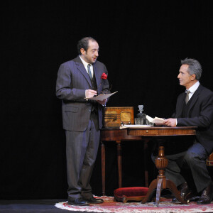 Patrick Timsit et Thierry Lhermitte lors du filage de la pièce "Inconnu à cette adresse" au Théatre Antoine.