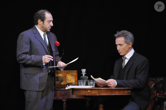 Patrick Timsit et Thierry Lhermitte lors du filage de la pièce "Inconnu à cette adresse" au Théatre Antoine.
