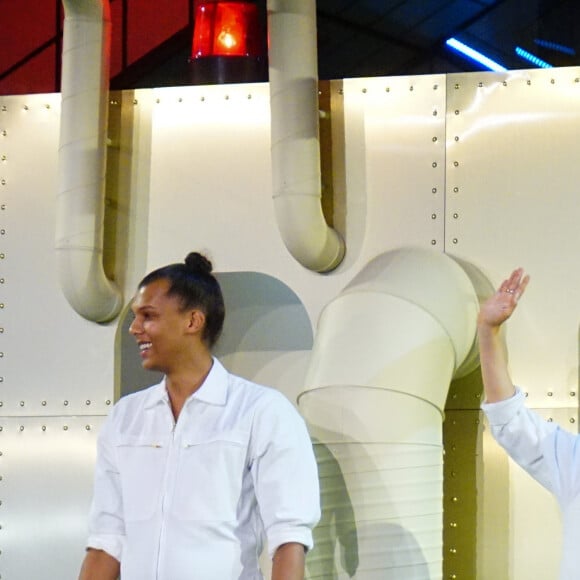 Stromae et sa femme Coralie Barbier ( enceinte) - Le chanteur Stromae, sa femme Coralie Barbier (styliste) et son frère Luc Junior Tam (directeur artistique) sont venus présenter au Bon Marché la 5 ème collection de vêtements de leur marque Moseart ( label créatif créé par Stromae - de son vrai nom Paul Van Haver - Moseart, anagrame de Stromae, lui-même anagramme de Maestro). Une collection unisexe dont les imprimés s'inspirent de l'art Déco et de l'Art nouveau qui ont façonné Bruxelles où ils vivent. Ils proposent également une ligne dédiée à la maison. Paris le 6 avril 2018 