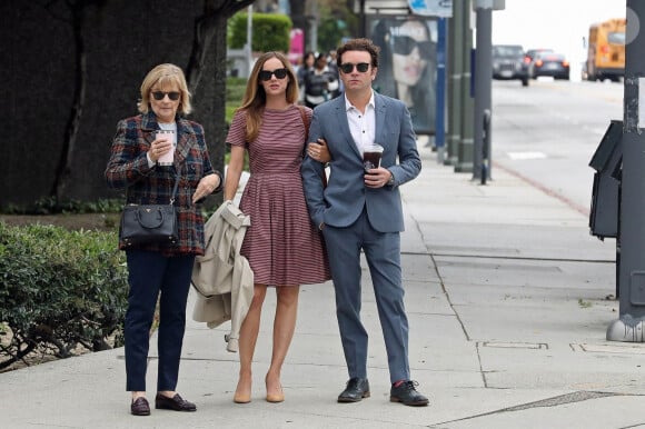 Exclusif - L'acteur Danny Masterson, sa femme Bijou Phillips et sa mère arrivent au Tribunal pour le 7ème jour des délibérations de son nouveau procès pour viol à Los Angeles, États-Unis le 26 Mai 2023.