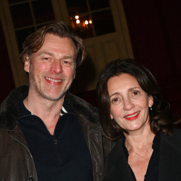 Exclusif - François Feroleto et sa compagnon Valérie Karsenti - 100ème de la pièce "Je préfère qu'on reste ensemble" au Théâtre des Variétés à Paris le 12 janvier 2023. © Coadic Guirec/Bestimage