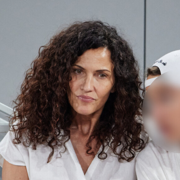 Linda Hardy et son fils Andréa - Tribunes lors des Internationaux de France de tennis de Roland Garros 2023, à Paris, le 6 juin 2023. © Jacovides-Moreau/Bestimage