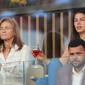 Jo-Wilfried Tsonga et sa femme Noura El Shwekh - Tribunes lors des Internationaux de France de tennis de Roland Garros 2023, à Paris, le 6 juin 2023. © Jacovides-Moreau/Bestimage