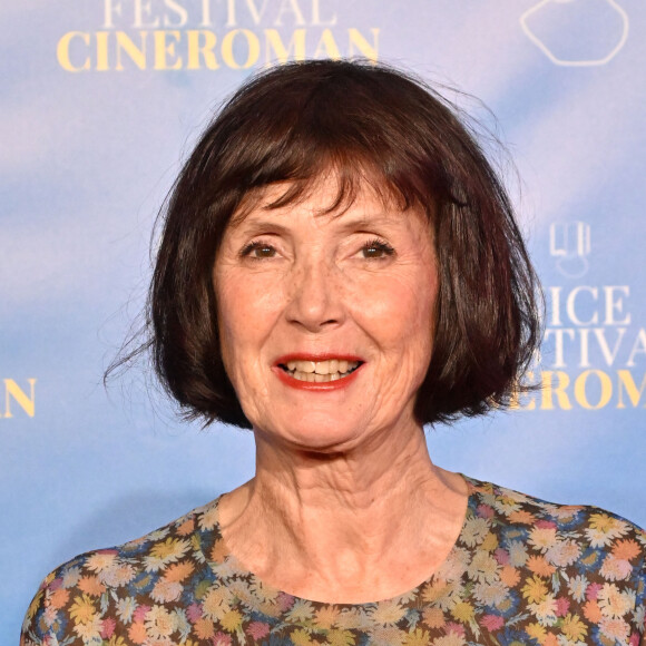 "Mon père est mort il y a quelques mois, explique-t-elle au journal Le Monde. Il y avait l'agent immobilier, un couple d'acheteurs..."
Sabine Azéma au Photocall lors de la soirée de la 4ème édition du festival Cinéroman à Nice au cinéma Pathé Gare du Sud avec la projection du film "Simone" le 7 octobre 2022. © Bruno Bebert / Bestimage