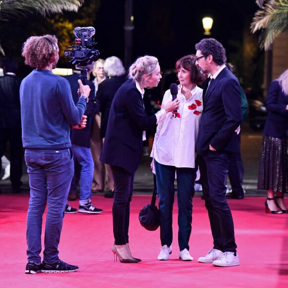 David Foenkinos et Sabine Azéma arrivant à la projection du 8 octobre lors de la 4ème édition du festival Cinéroman à Nice au cinéma Pathé Gare Sud. © Bruno Bebert / Bestimage