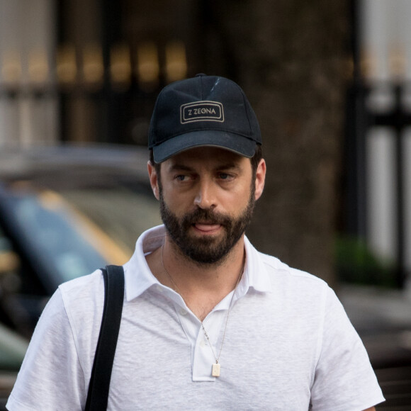 Benjamin Millepied arrive au théâtre des Champs Elysées pour la représentation de sa compagnie du L. A. Dance Project à Paris, France, le 20 avril 2018. 