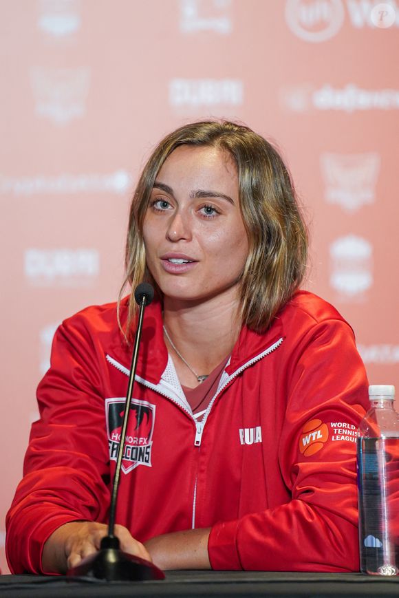 Conférence de presse de Paula Badosa lors du tournoi World Tennis League de Dubaï, le 23 décembre 2022. © Nicolas Briquet / Bestimage 