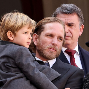 Andrea Casiraghi, Maximilian Casiraghi et Tatiana Santo Domingo - La famille princière de Monaco dans la cour du palais lors de la Fête Nationale de la principauté de Monaco le 19 novembre 2022. © Dominique Jacovides / Bruno Bebert / Bestimage 