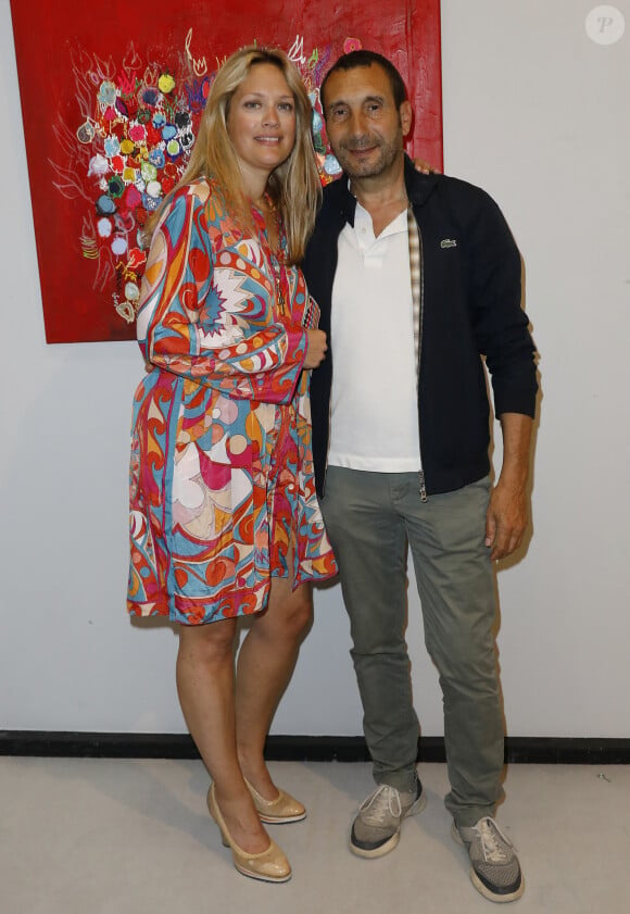 Caroline Faindt et son compagnon Zinedine Soualem - Vernissage de l'exposition "Les couleurs de la mémoire" de Caroline Faindt à la mairie du 8e à Paris. Le 7 juin 2023. © Marc Ausset-Lacroix / Bestimage