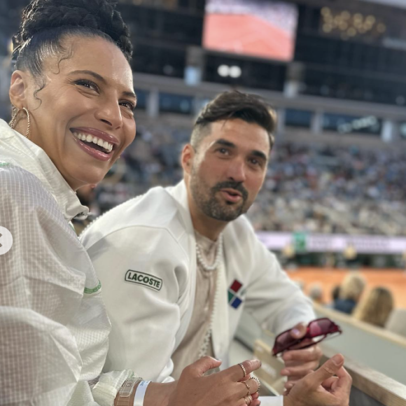 Presque passés inaperçus, Florent Mothe et sa femme Zaho ont eux aussi fait le déplacement, sortant ainsi de leur réserve qu'on leur connaît bien.
Zaho et son compagnon Florent Mothe se sont rendus ensemble à Roland-Garros - Instagram