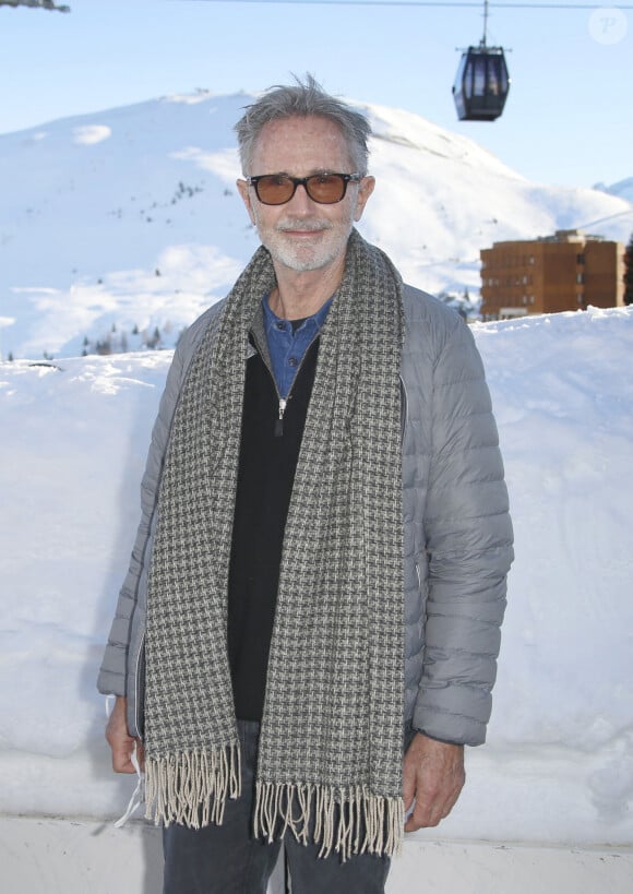 Il va par ailleurs apparaître dans Sexygénaires
Thierry Lhermitte - Photocall du film "Alors on danse" lors de la 25ème édition du Festival international du film de comédie de l'Alpe d'Huez le 19 janvier 2022. © Christophe Aubert via Bestimage