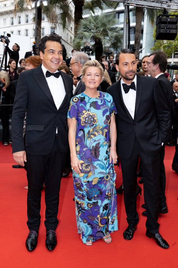 Anne-Elisabeth Lemoine, Patrick Cohen et Bertrand Chameroy - Montée des marches du film " Killers of the flower moon " lors du 76ème Festival International du Film de Cannes, au Palais des Festivals à Cannes. Le 20 mai 2023 © Jacovides-Moreau / Bestimage 