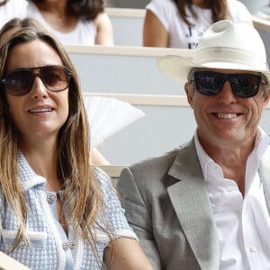 Hugh Grant était aussi présent
Hugh Grant et sa femme Anna Elisabet Eberstein - Célébrités en tribunes des Internationaux de France de tennis de Roland Garros 2023 à Paris le 11 juin 2023. © Jacovides-Moreau/Bestimage 