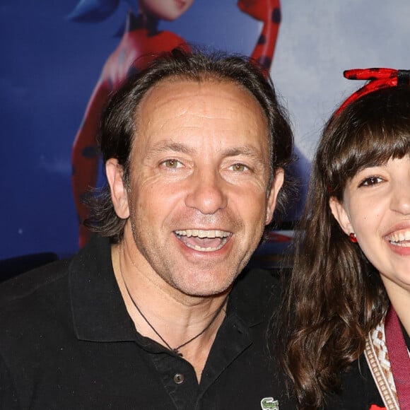 Marié à Olivia Darmon, il est papa de trois grandes filles.
Philippe Candeloro et sa fille Luna - Première du film "Miraculous" au cinéma Le Grand Rex à Paris le 11 juin 2023. © Coadic Guirec/Bestimage