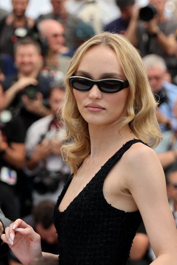 Lily Rose-Depp au photocall de "The Idol" lors du 76ème Festival International du Film de Cannes, le 23 mai 2023. © Jacovides / Moreau / Bestimage