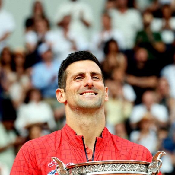 Novak Djokovic - Novak Djokovic remporte les Internationaux de France de tennis de Roland Garros 2023 face à Casper Ruud (7-6 [7-1], 6-3, 7-5) à Paris le 11 juin 2023. Novak Djokovic s'adjuge un 23ème titre record en Grand Chelem et dépasse Rafael Nadal, bloqué à 22 titres et forfait cette année. © Jacovides-Moeau/Bestimage