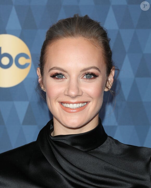 Quant à Danielle Savre, elle aurait vécu une relation avec l'analyste vidéo Andrew Contis.
Danielle Savre - Les célébrités assistent à la soirée "ABC TCA Winter Press Tour 2020" à Pasadena le 8 janvier 2020. 