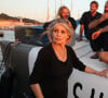 "Nous tenions à lui rendre l'hommage qu'elle mérite", a rajouté l'actrice.
Exclusif - Brigitte Bardot pose avec l'équipage de Brigitte Bardot Sea Shepherd, le célèbre trimaran d'intervention de l'organisation écologiste, sur le port de Saint-Tropez, le 26 septembre 2014 en escale pour 3 jours à deux jours de ses 80 ans. Cela fait au moins dix ans qu'elle n'est pas apparue en public sur le port tropézien. 