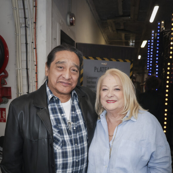 Exclusif - Josiane Balasko et son mari George Aguilar - Backstage de l’émission TPMP (Touche Pas à Mon Poste) présentée en direct par C.Hanouna et diffusée sur C8 - Paris le 20/09/2022 - © Jack Tribeca / Bestimage