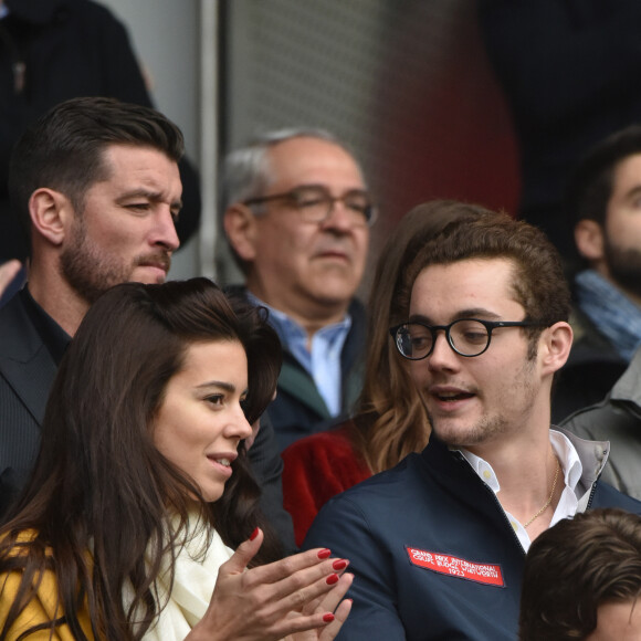 Louis Sarkozy et sa nouvelle compagne, Natali, une musicienne - Célébrités dans les tribunes du parc des princes lors du match de football de ligue 1 PSG-Bastia le 6 mai 2017. 