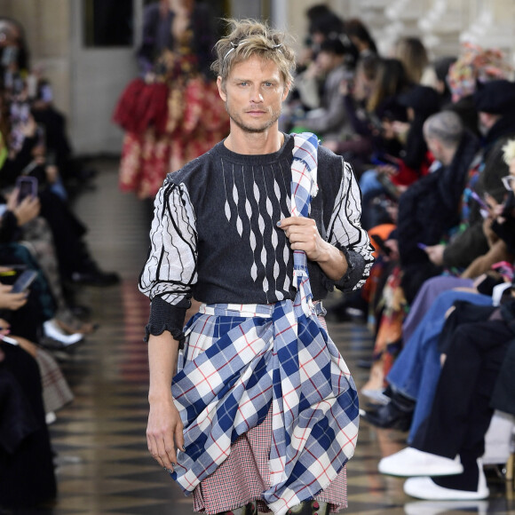 Cela faisait quelque temps qu'il n'était plus apparu publiquement. 
Arnaud Lemaire - Défilé de mode prêt-à-porter automne-hiver 2023/2024 "Vivienne Westwood (Andreas Kronthaler for Vivienne Westwood)" lors de la Fashion Week de Paris. Le 4 mars 2023 