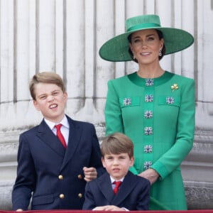 Lors de la parade Trooping The Colours
e prince George, le prince Louis, Kate Catherine Middleton, princesse de Galles - La famille royale d'Angleterre sur le balcon du palais de Buckingham lors du défilé "Trooping the Colour" à Londres. Le 17 juin 2023