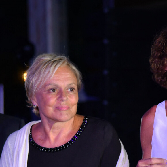 Muriel Robin et sa femme Anne Le Nen - 9e gala étoilé Patrick Mouratoglou au profit de la Fondation Champ'seed à la Mouratoglou Academy. Le 18 juin 2023.