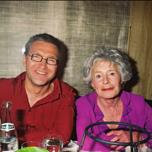 Laurent Ruquier et Claude Sarraute à la soirée Motorola au Nobu le 6 juin 2002.