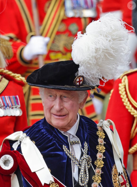 Le monarque suit de très près les investigations
Le roi Charles III d'Angleterre - La famille royale britannique assiste au service annuel de l'ordre de la jarretière à la chapelle St George du château de Windsor, Berkshire, Royaume Uni, le 19 juin 2023. 