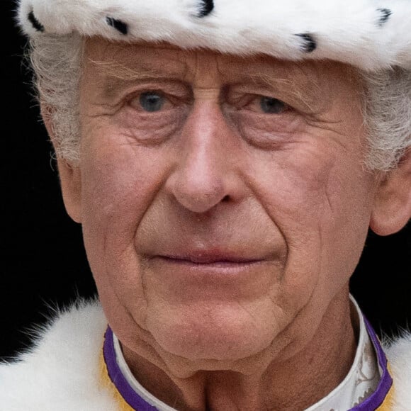 Le roi Charles III d'Angleterre - La famille royale britannique salue la foule sur le balcon du palais de Buckingham lors de la cérémonie de couronnement du roi d'Angleterre à Londres le 5 mai 2023.
